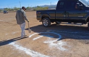 MARCANDO ESTACIONAMIENTO EN EL PANTEON