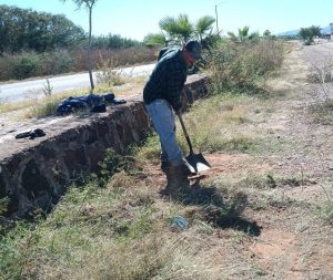 TRABAJOS DE LIMPIEZA Y MANTENIMIENTO EN EL ACCESO AL MUNICIPIO Y VIALIDADES PRINCIPALES